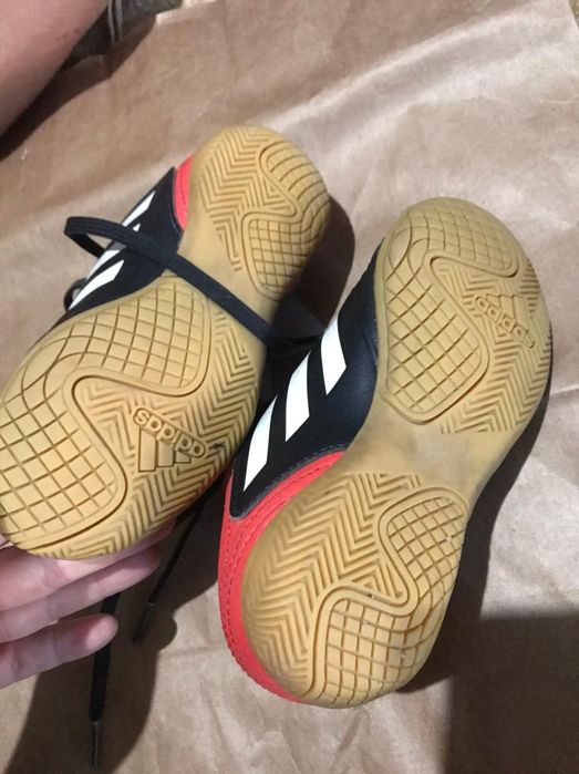 Бутсы,кеды. Адидас