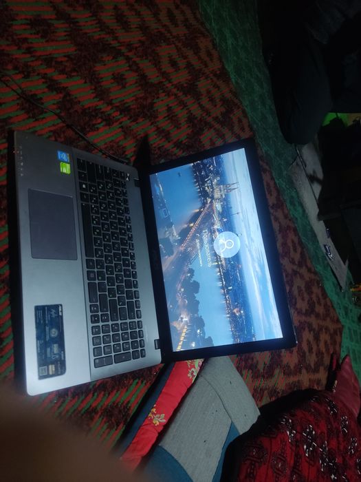 Asus kompuyter oficniy uchun