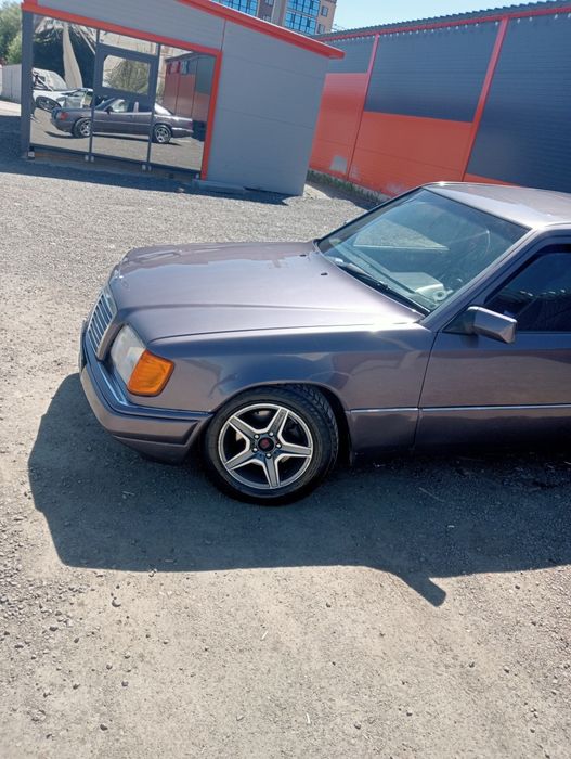 Мерседес Е 124. Продам 1. Миллион пядцот м срочно