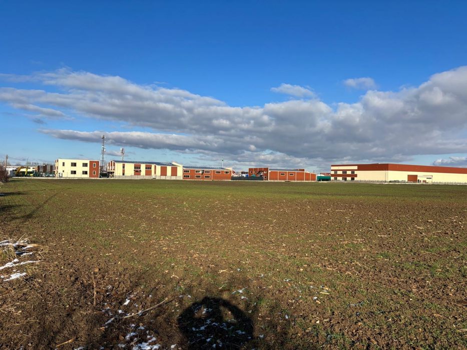 Vand Teren Intravilan-Bors-Vis a Vis de Nord-Vest Camioan-PUZ Aprobat