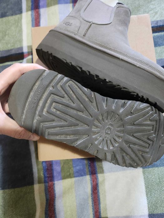 Vand UGG originale in stare impecabila