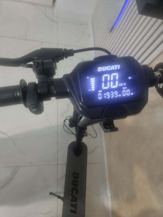 Trotineta Ducati pro || evo