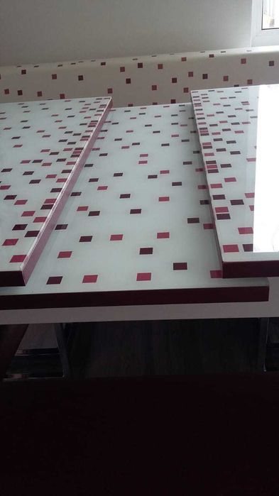 Кухонный стол и стулья