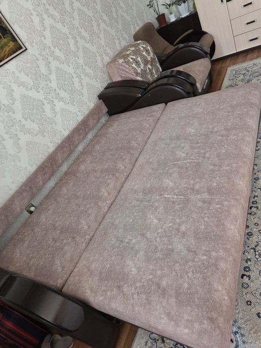 Продам диван недорого