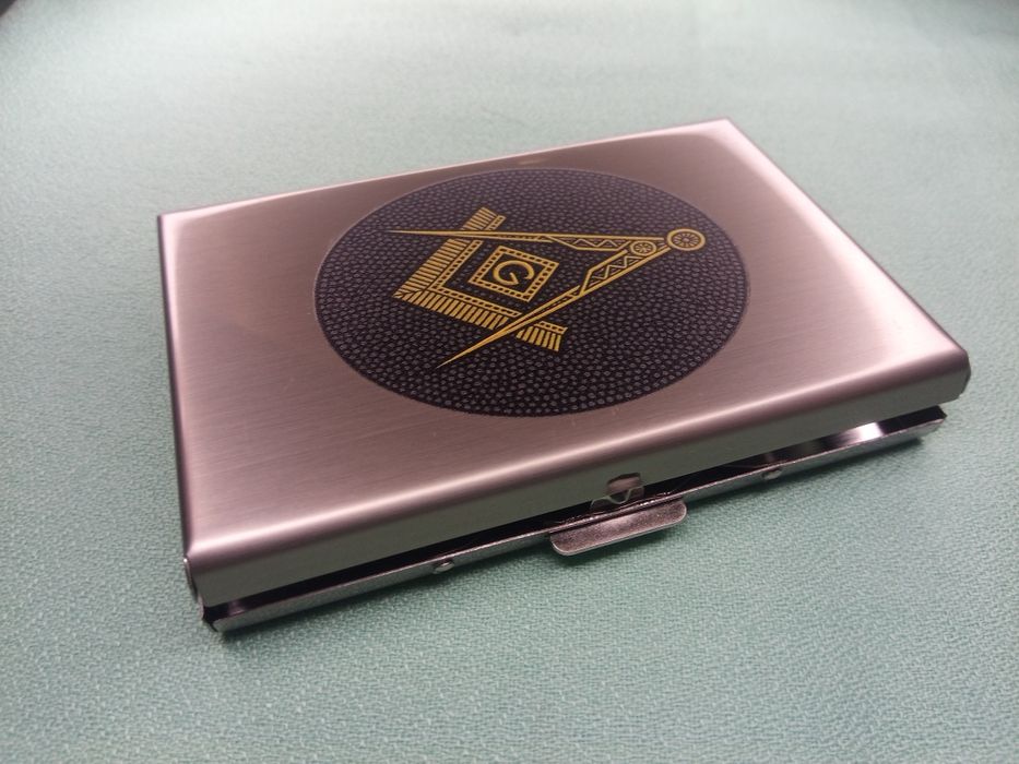 Държач за карти с масонски символи