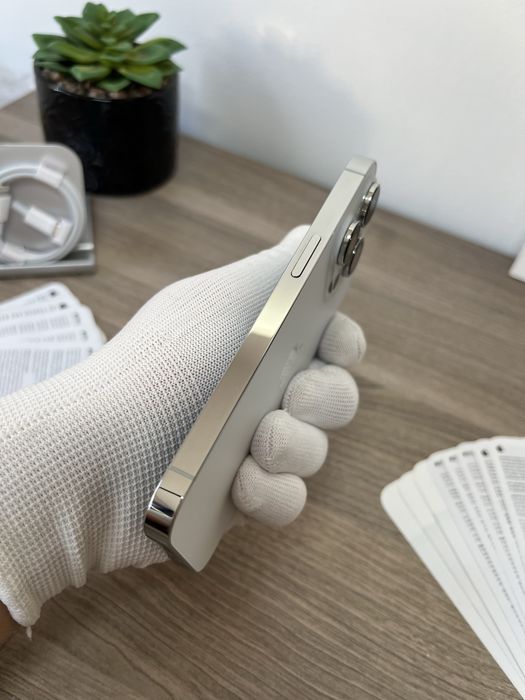 iPhone 14 Pro, на части - корпус, дисплей, батерия, камера и др.