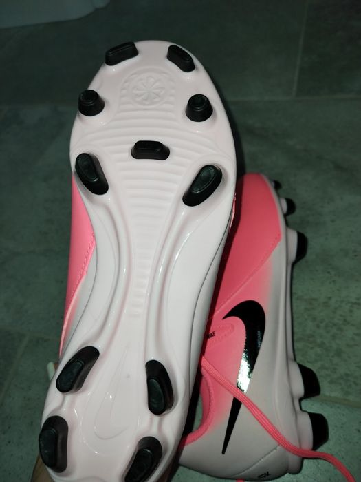 Чисто нови бутонки 32 номер