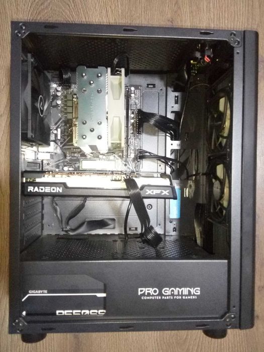 Unitate PC AMD Ryzen 5 5500 16GB DDR4 3200MHz RX 6600 8GB
