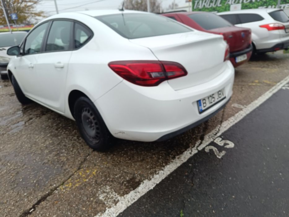 Opel Astra j 2018/1.6 benzina+gaz/Euro 6