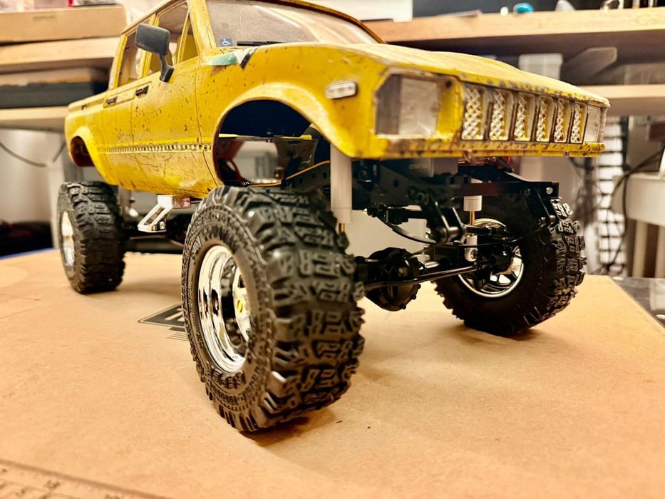 Totota Hilux 1979 / Automodel  radiocomandat