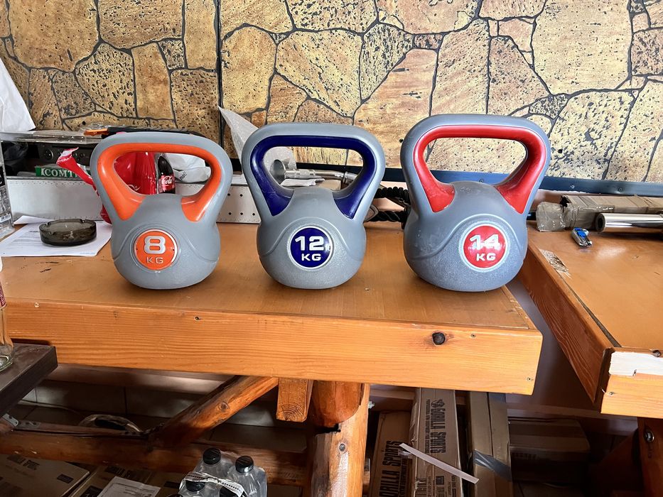 Set gantere Kettlebell noi 8 kg,12 kg,14 kg made in Germany pret 300 r