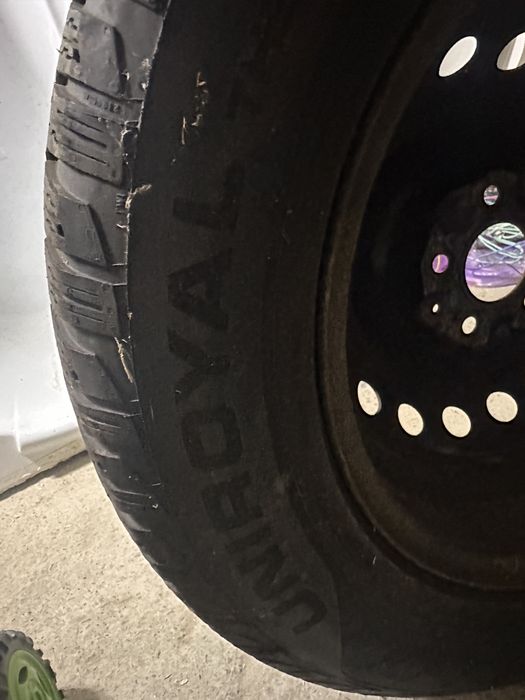 Roti nissan 215/65/16 de iarna dot 2018 100€ fix