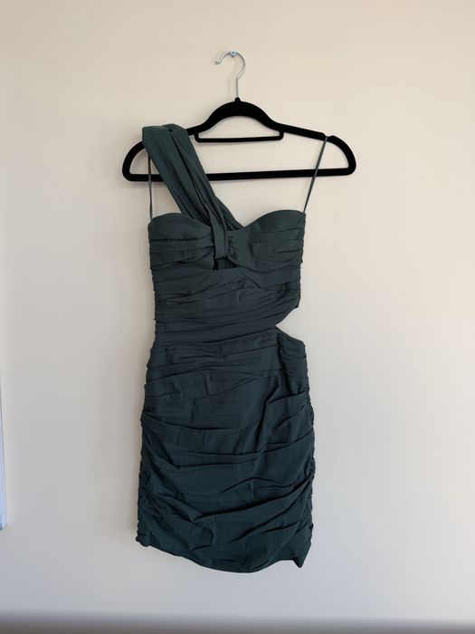 Зеленое платье Zara