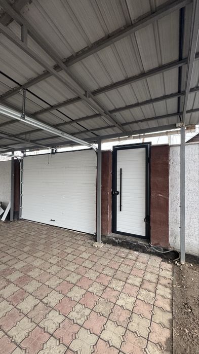 Секционные ворота Doorhan
