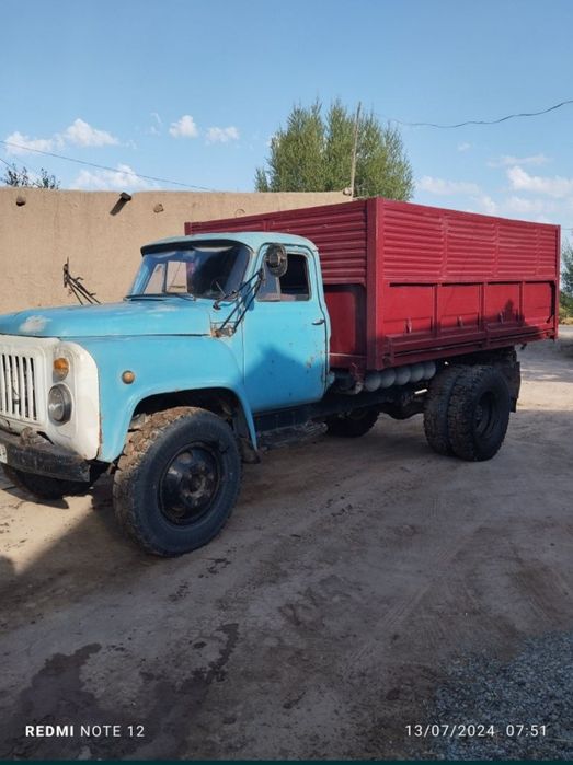 Gaz 53 sotiladi 1989 yil gazi bor  holati yaxshi