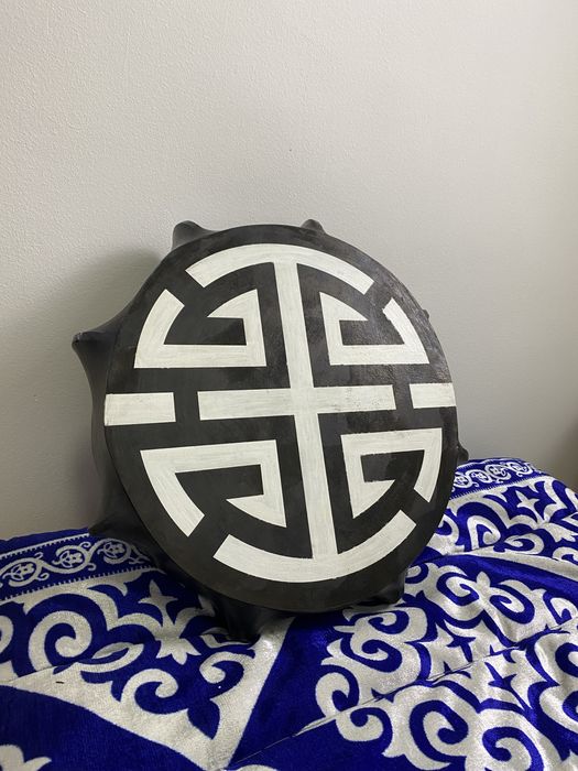 Бубны шаманские и Родовые.