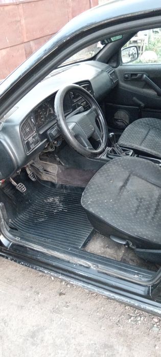 Продам Пассат в3 1.8 л.