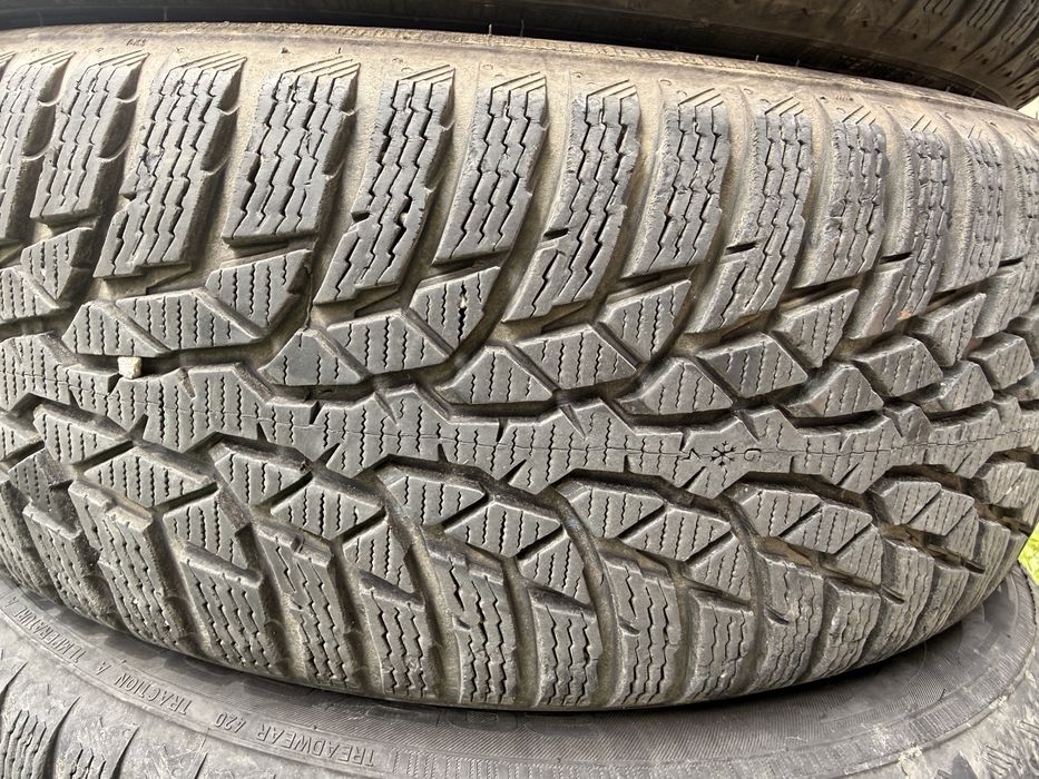 Set de anvelope iarna Nokian 205/60 R16 92 H M+S– stare foarte bună