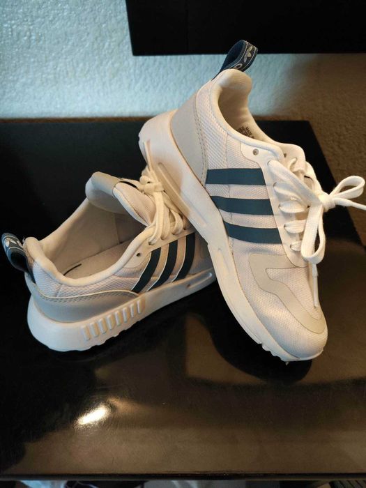 Маратонки Adidas