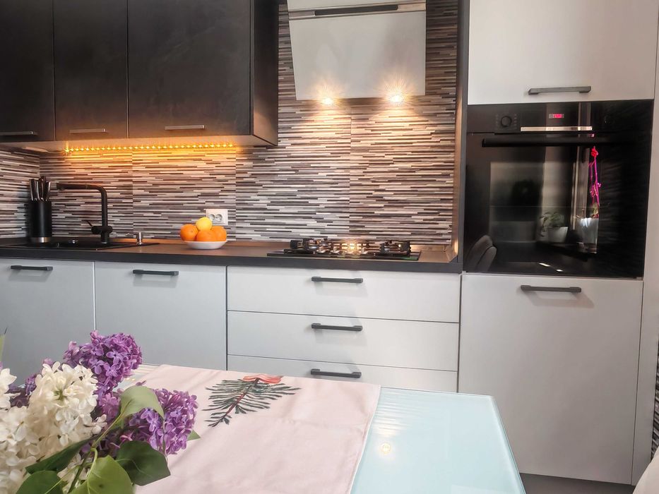 De vanzare Apartament 3 camere decom. utilat 75 mp - 4 min metrou Bd. 1 Dec. 1918 - renovat 2023 - Instalatii schimbate - COMISION ZERO