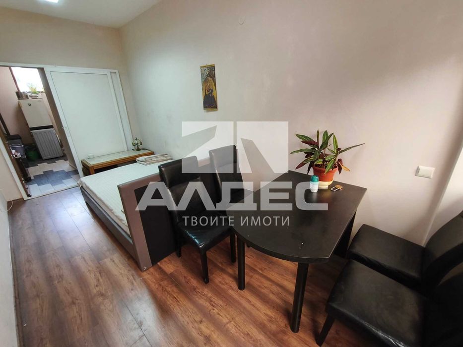 Обзаведена партерна боксониера в Банишора!