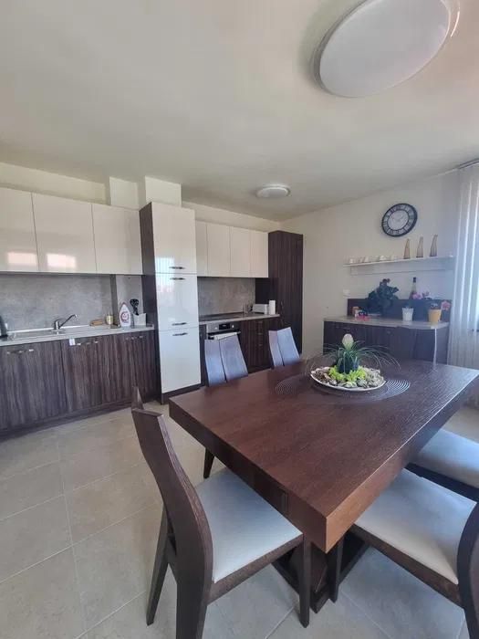 Дава се под наем Етаж от къща в Варна, Виница - 120 кв.м за 850 € - Снимка #3