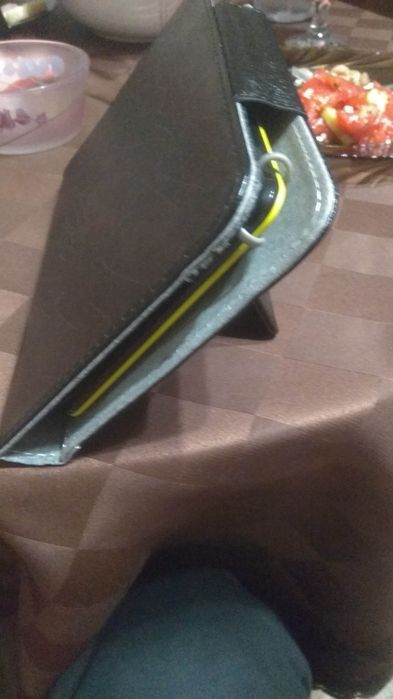 клавиатура със стойка