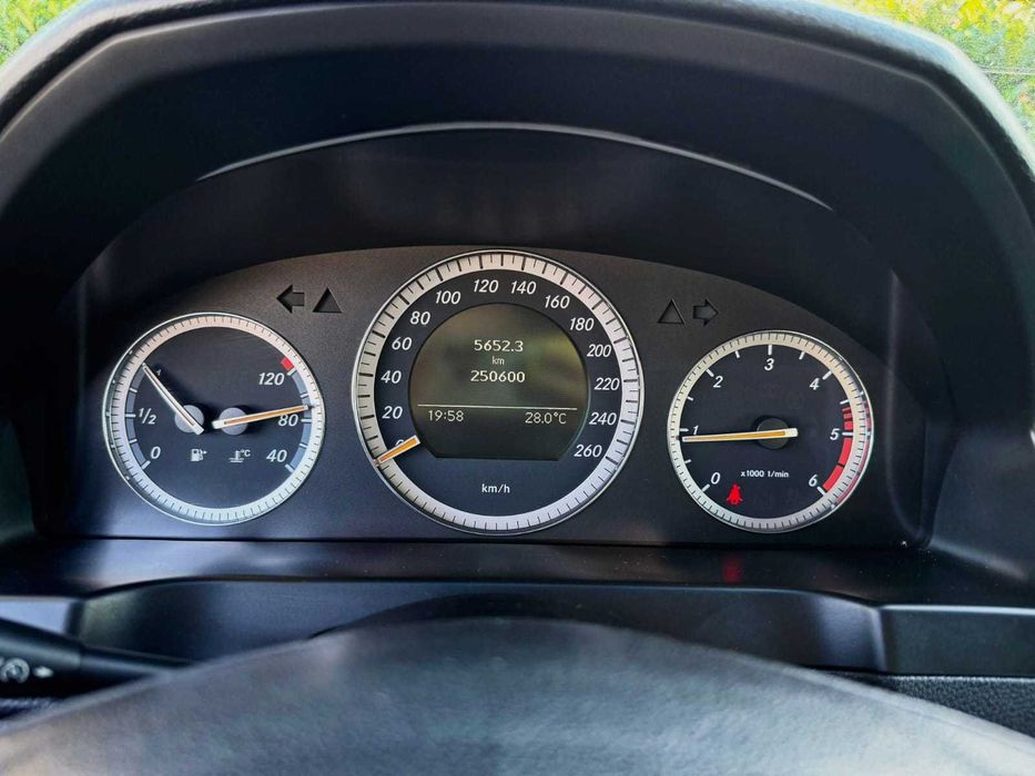 Mercedes Benz C220 w204