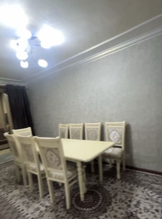 Чиланзар 1.  Срочно сдается. 2 х комнатная квартира в аренду