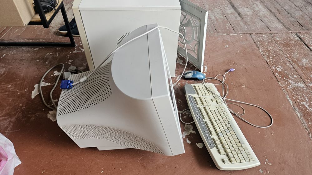 Компютер нашел в подвале