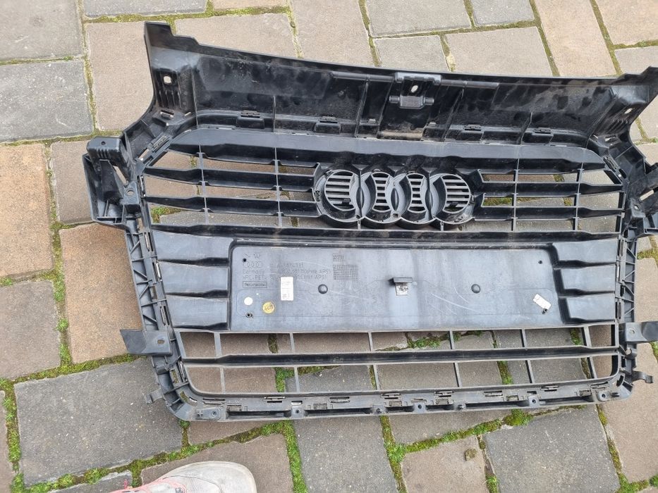 Grilă Audi  A 1 2013