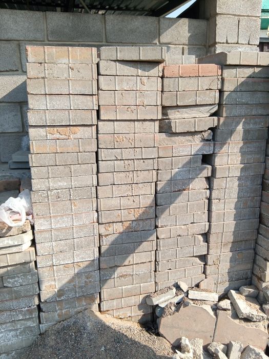 Брусчатка б/у 30х30 . толщина 5 см