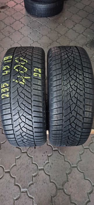 anvelope Goodyear 235/45/19 m&s iarna