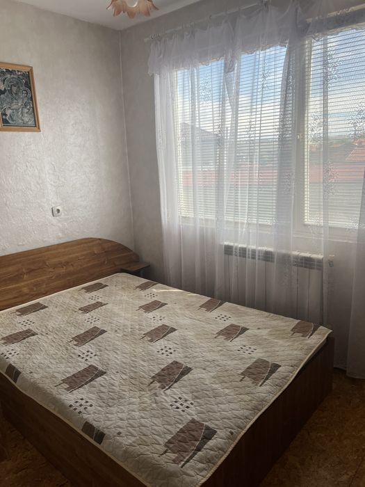 Дава се под наем Тристаен апартамент в Плевен, Сторгозия - 68 кв.м за 255 € - Снимка #2