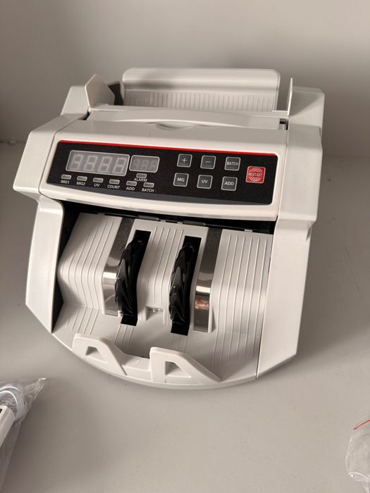 Брояч на банкноти с LED дисплей, професионален брояч с детектор