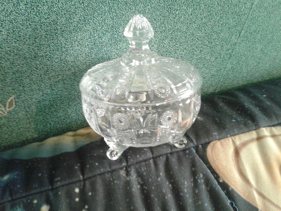 Сахарница, стекло