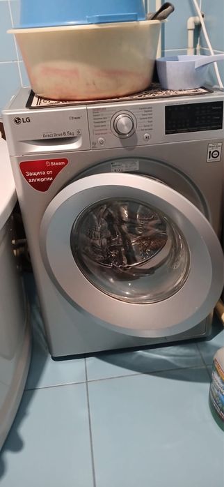 Продам стиральную машину LG