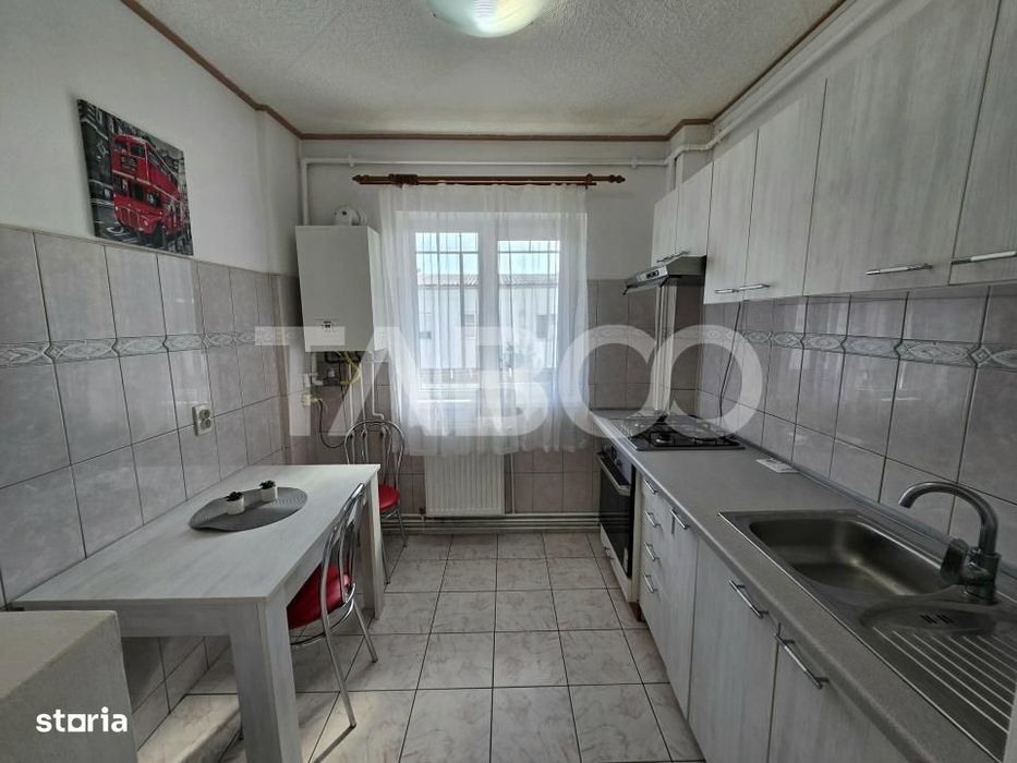 Apartament 2 camere de vanzare mobilat pivnita balcon Siretului Sibiu