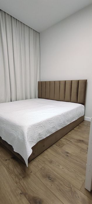Продам кровать двуспальная с матрасом