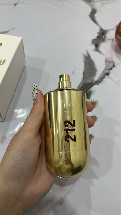 Духи Carolina Herrera 212vip 80ml