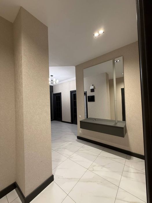 Аренда квартиры  ЖК "Uzbеgim"
1 000 $/мес

• 3 комнаты
• Этаж: 9 из 1