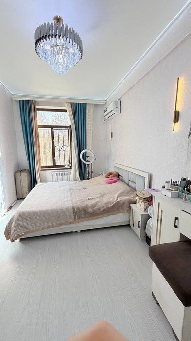 3 хонали квартира Гагарин Сотилади