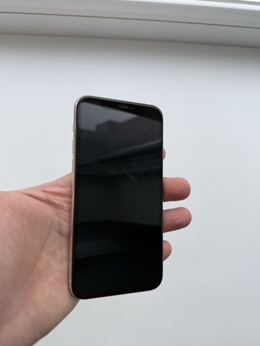 Продам Iphone 11 pro 256 гигов белый