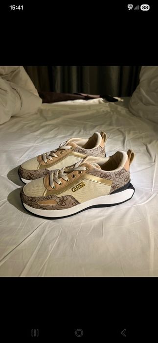 Pantofi Guess pentru damă, mărimea 37