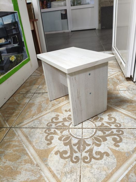 Табуретка в наличии