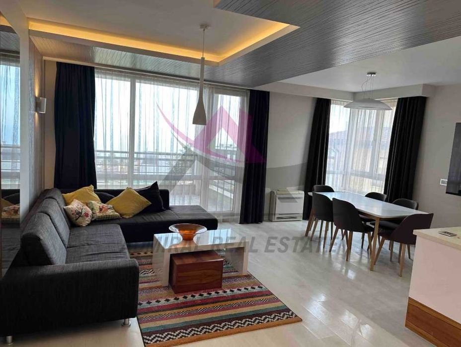 Луксозен -тристаен -Траката