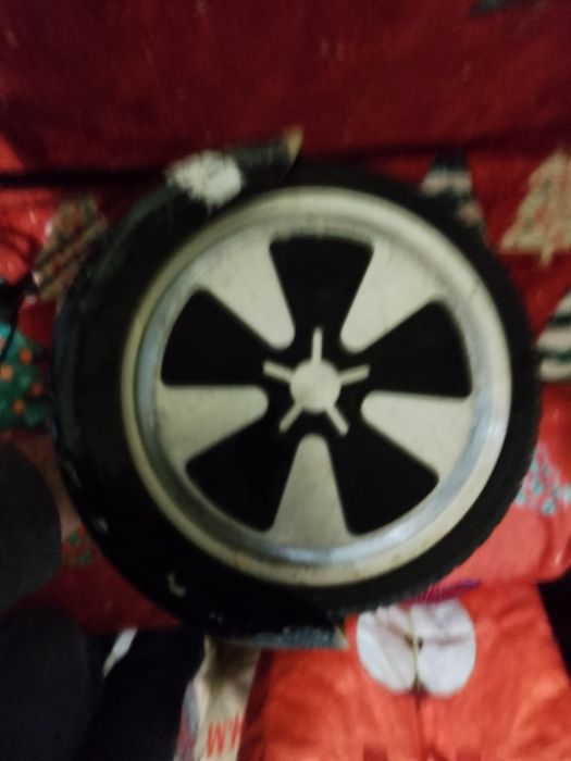 Vând hoverboard negru