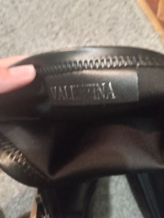 Продаётся обувь сапожки