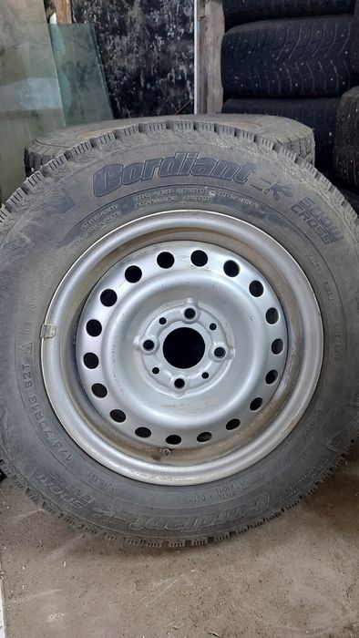 Продам шины 4 шт