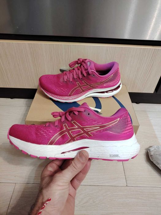 Asics GEL-KAYANO 28  39